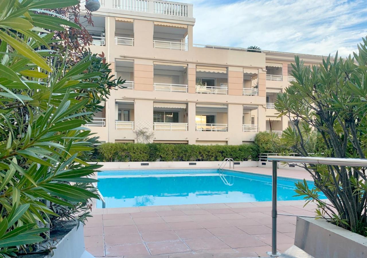 Amour Azur Appartement Pour 2 Avec Jacuzzi Et Terrasse A 2 Minutes De La Mer Vallauris Eksteriør billede